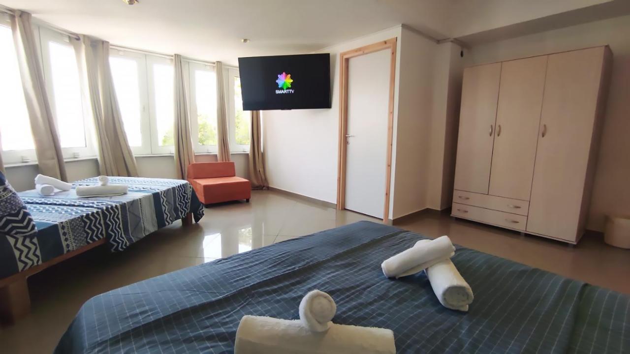 Guest House "Villa Klara Eilat" Heated Pool And Sauna All Year Round 외부 사진