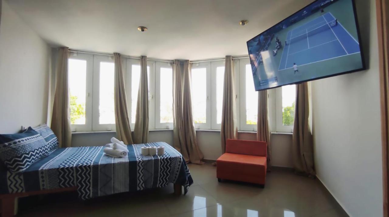 Guest House "Villa Klara Eilat" Heated Pool And Sauna All Year Round 외부 사진